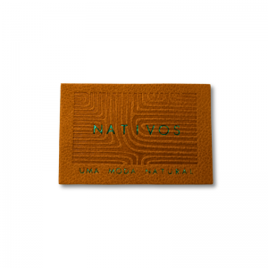 Etiqueta de Pu com Queima + Foil 4x5 PU Capadócia 4x5cm 1 Cor  Queima e Hot Stamping 